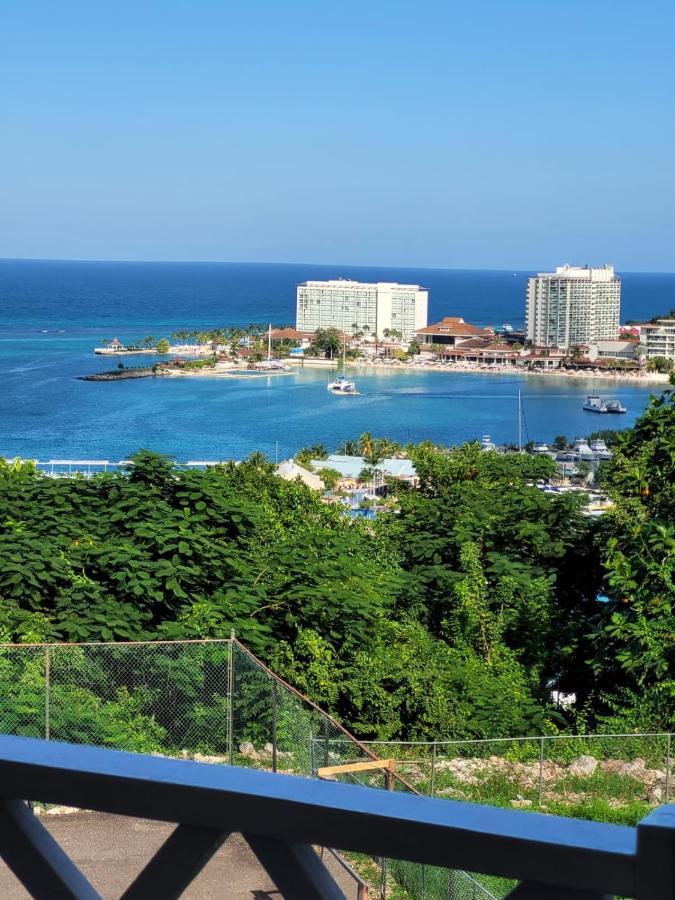 Secluded Studio@Sky Castles, Columbus Heights, Ocho Rios Exterior photo